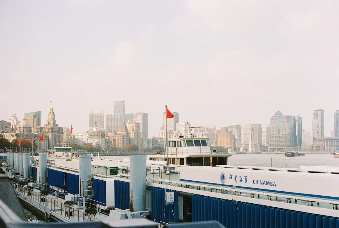 2024年企业网络安全部署指南：防火墙与VPN网关的选型要点
